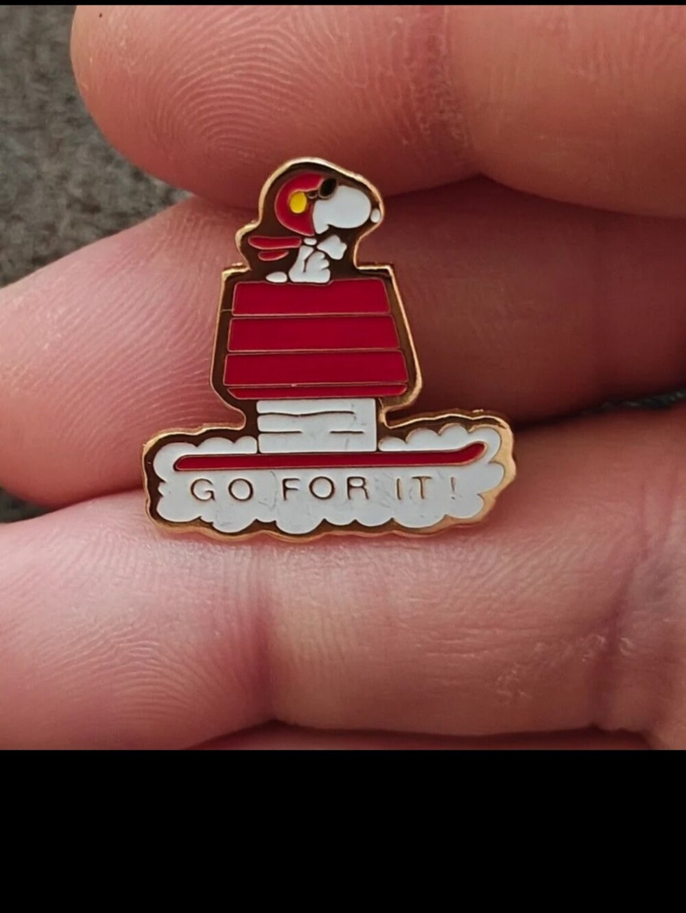 1970s Peanuts Snoopy "Go For It!" Gold Tone Enamel Pin.